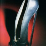 Sapato Extreme Ballerina Heels 2, no livro 50 Sapatos que Mudaram o Mundo.