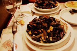 Cervejas trapistas e Moulet et Frites, prato afrodisÃ­aco francÃªs.