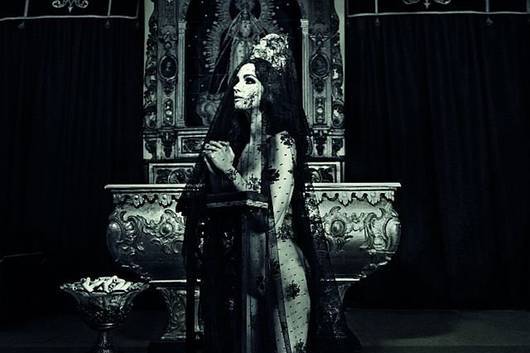 A Sexy Paz Vega Seminua em CalendÃ¡rio da Marca de Chocolate Lambertz