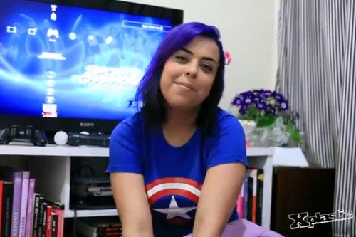 Nerds Gostosas Jogando Seminuas