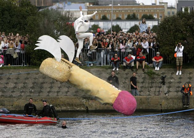 O culto ao falo na arte contemporânea